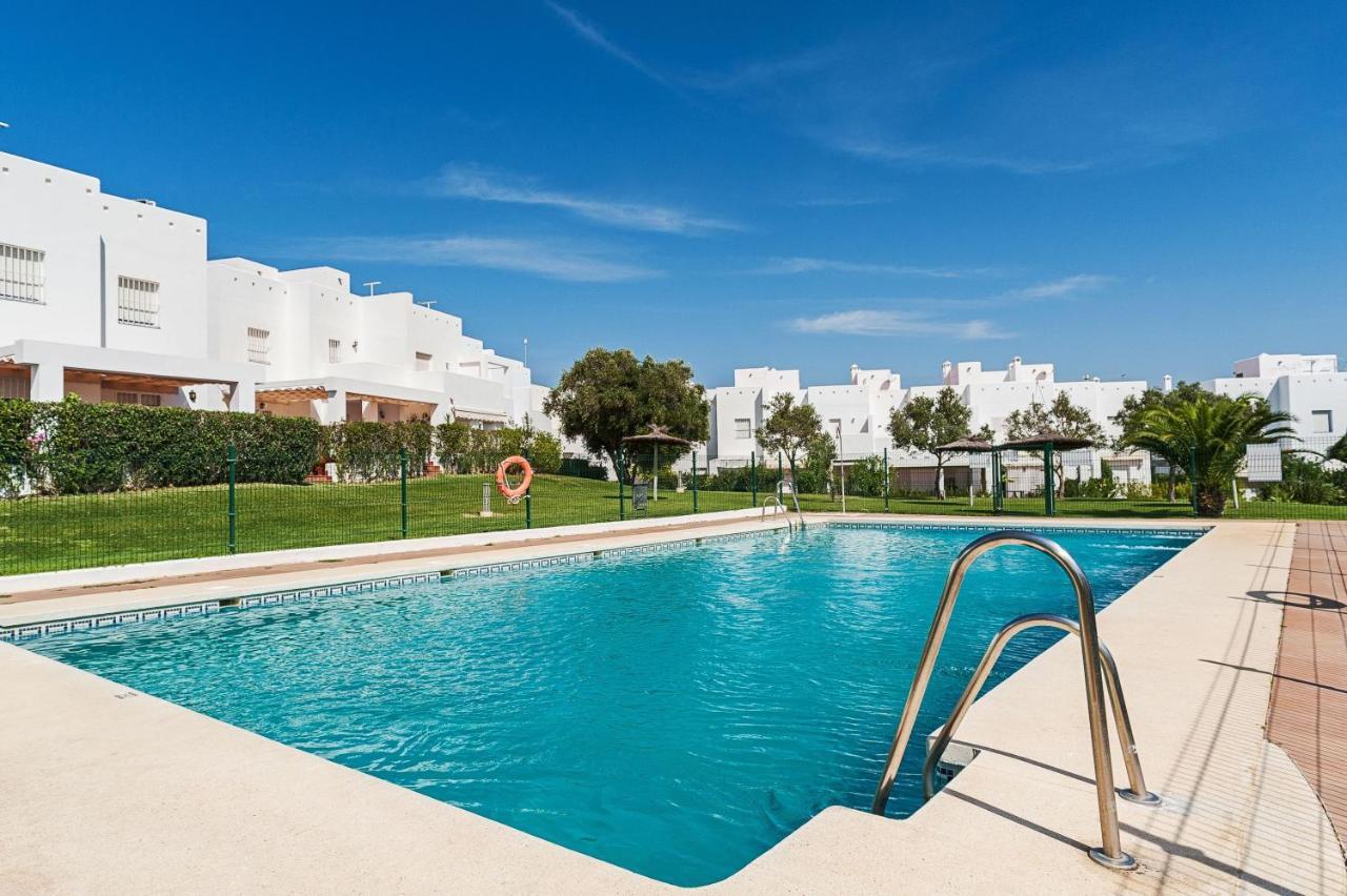Duplex Tejar D Piscinas Y Familias Apartment โกนิล เด ลาฟรอนเตรา ภายนอก รูปภาพ
