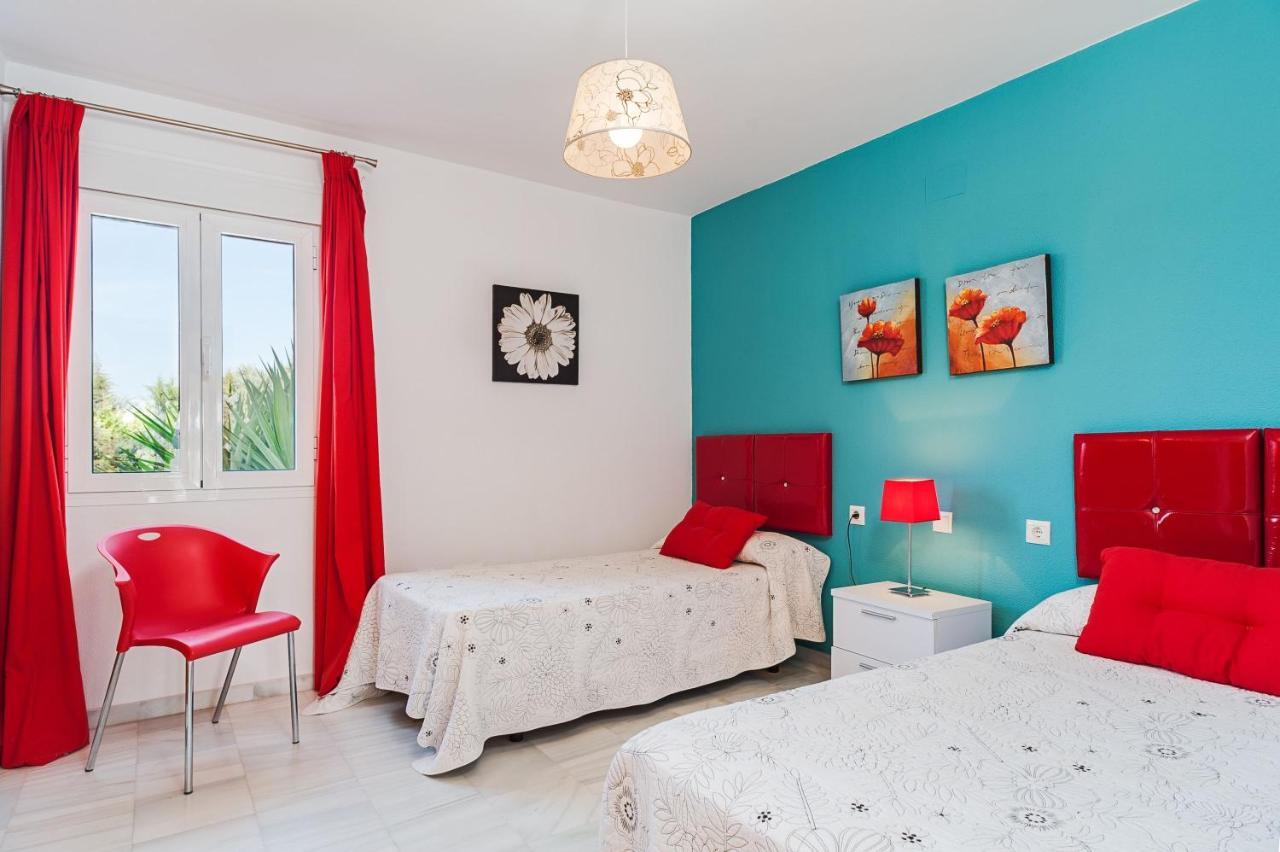 Duplex Tejar D Piscinas Y Familias Apartment โกนิล เด ลาฟรอนเตรา ภายนอก รูปภาพ